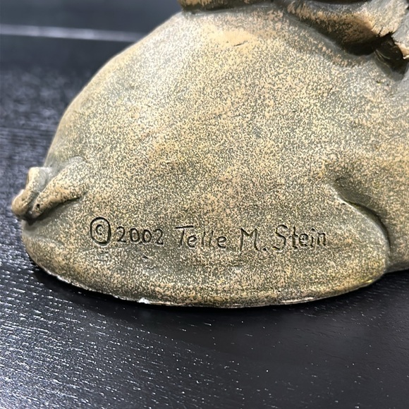 The Stone Bunny Inc. Pig with Wings Statue - Picture 4 of 8